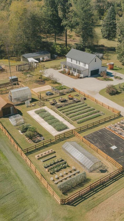 Learn how to design the perfect 5-acre homestead, tailored to your unique goals and lifestyle. Small Farming Ideas, Farm Yard Landscaping Country Living, Acreage Aesthetic, Home Stead Aesthetic, Self Sustaining Homestead, Farm Landscaping Ideas, 1 Acre Backyard Ideas, Mini Farm Layout, 10 Acre Farm Layout