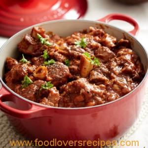 Lamb Knuckle Stew, Lamb Knuckle Curry, Lamb Knuckle Stew South African Recipes, South African Lamb Stew Recipes, Lamb Knuckles Recipes, Homemade Beef Stew Recipes, Creuset Recipes, Le Creuset Recipes, Lamb Stew Recipes