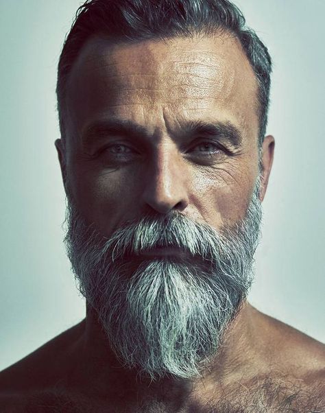 Best Full and Long Beard Styles for Men Barba Hipster, Bart Styles, Long Beard Styles, Man With A Beard, Best Beard Styles, Grey Beards, Older Man, Beard Hairstyle, Great Beards