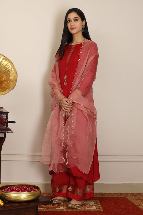 Shop for these amazing collections of Red Viscose Silk Habutai Boat Embroidered Kurta Set For Women by Pouli Pret online at Aza Fashions. Organza Kurti Designs, डिजाइनर कपड़े, Indian Luxury, Silk Kurti Designs, Organza Suits, Red Kurta, Red Blush, Simple Kurta Designs, Casual Indian Fashion