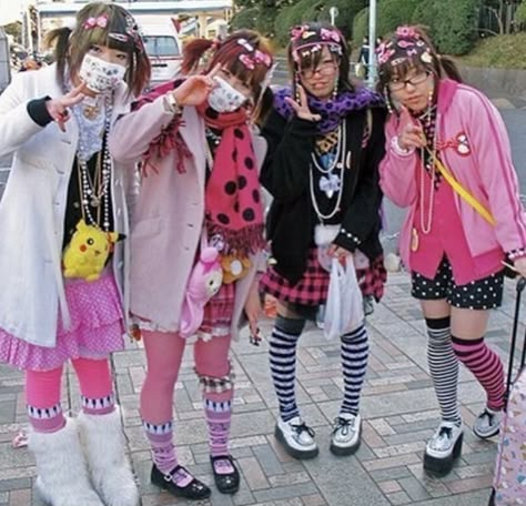 Dark Decora Fashion, Dark Decora, Kawaii Street Fashion, Decora Harajuku, Kyary Pamyu Pamyu, Kei Fashion, Harajuku Outfits, Fashion Now, Japanese Street Fashion