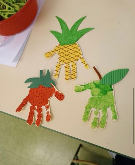 Fruits And Vegetables Arts And Crafts, Fruit Craft Preschool, Fruits And Vegetables Crafts Preschool, Fruit And Veggie Art For Toddlers, Fruit And Vegetables Craft, Fruit Art And Craft For Preschool, Fruit And Veggie Crafts For Preschoolers, Preschool Fruit Activities, Fruit Activity For Preschool