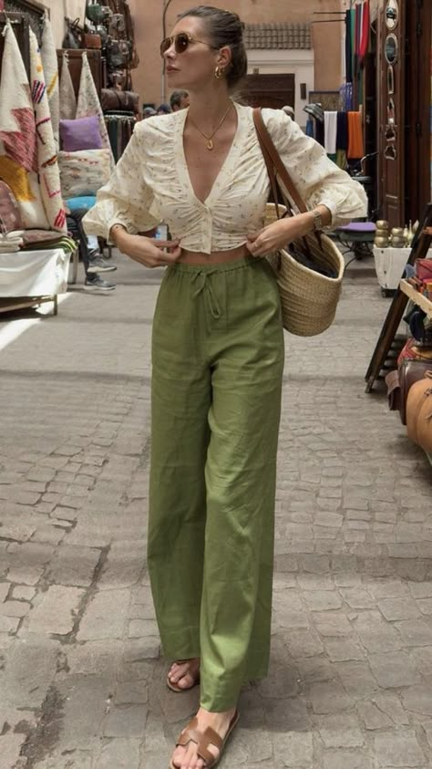 Summer Outfits Green Pants, Outing Clothes For Women, Linen Pants Spring Outfit, Colored Linen Pants Outfit, Europe Linen Outfits, Linen Trousers Outfit Aesthetic, Vacation Outfits Pants, Earth Goddess Aesthetic Outfits, Green Pants Summer Outfit