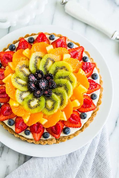 Almond Tarts, Rainbow Cheesecake, Cheesecake Fruit, Pizza Fruit, Fruit Cheesecake, Rainbow Desserts, Fruit Pizza Sugar Cookie, Fruit Pizza Recipe, Cheesecake Toppings