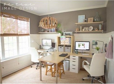 Feb 19, 2017 - Greetings all, TGIF! Today we rounded up another collection of inspiring spaces and projects spied around the blogosphere in our regular series, enjoy friends! This is the best family office ever with places for mom, dad, and kids to work together, tour the fabulous modern home office at B ... Home Office Design Layout, Office For Two, Office Layouts, Home Office Layouts, Bar In Casa, Interior Design Per La Casa, Guest Room Office, Office Guest Room, Office Layout