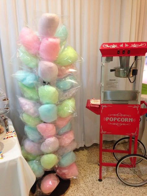 Inside Carnival Birthday Party, Cotton Candy Graduation Party, Carvinal Party Ideas, Neutral Carnival Party, Popcorn And Cotton Candy Stand, Popcorn Machine Party, Popcorn Machine Stand Ideas, Carnival Theme Graduation Party, Gradchella Party