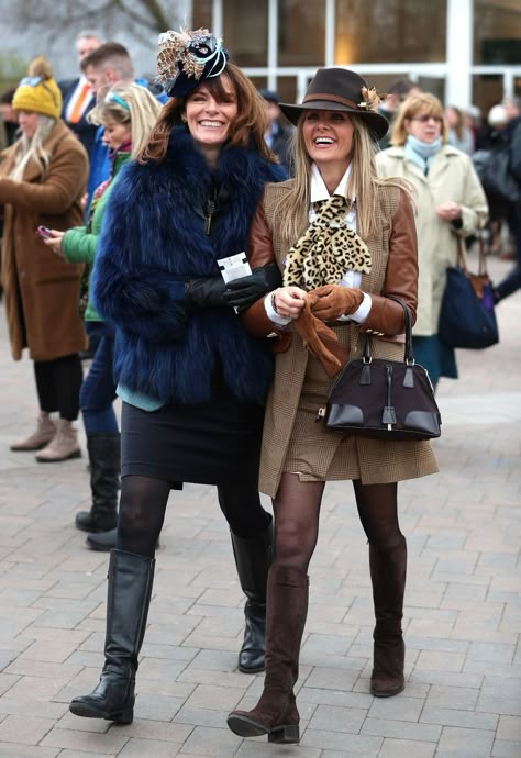 Country Races Outfit, Winter Horse Race Outfit, Fall Horse Racing Outfits Women, Horse Racing Outfits Women Winter, York Races Outfit, Cheltnam Races Outfit, Cheltenham Races Outfits Women, Winter Horse Racing Outfits, Winter Races Outfit