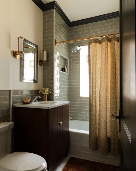 Small Craftsman Bathroom Ideas, Moody Organic Bathroom, Moody Vintage Bathroom, 1920’s Bathroom, 1925 Bungalow, 1920s Craftsman, Arts And Crafts Bathroom, Moody Bathroom, Suite Rooms