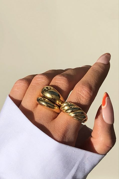 Dome Gold Ring, Dome Ring Stack, Gold Rings Chunky, Chunky Rings Gold, Chuncky Rings, Gold Chunky Jewelry, Gold Chunky Rings, Gold Rings Aesthetic, Chunky Gold Rings