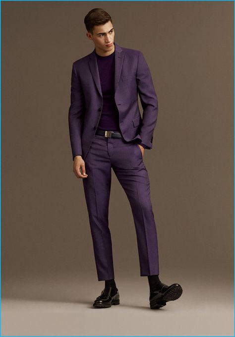 Alessio Pozzi makes a bold statement in a purple suit from Versace's fall-winter… Purple Suit, Purple Suits, Wedding Suits Groom, Groomsmen Suits, Purple Outfits, Party Suits, Groom Wear, Purple Guy, Custom Suit