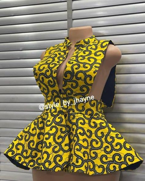 Simple African Print Tops For Women, Ankara Top Styles, African Tops For Women, Simple Dress Styles, African Print Tops, African Print Dress Ankara, African Dresses For Kids, African Print Clothing, Best African Dresses