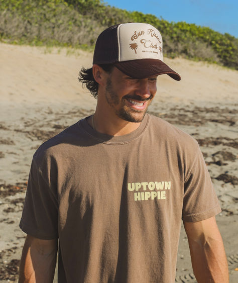 Sun Kissed Club Trucker Hat + Living the Dream T-Shirt! From Uptown Hippie's Summer '24 Collection. Trucker Hat Style, Cap Style Men, Hat Men Outfit, Hat Outfit Men, Trucker Hat Men, Trucker Hat Outfit, Sunday Reset, Hat Outfit, Cap Style