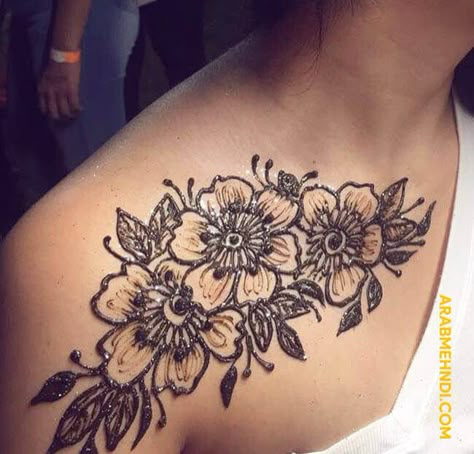 50 Shoulder Mehndi Design (Henna Design) - October 2019 Henna Designs On Back Of Neck, Henna Designs For Shoulder, Henna On Shoulder Design, Shoulder Henna Tattoos For Women, Chest Mehndi Designs, Henna Designs On Chest, Henna Shoulder Designs, Henna On Collar Bone, Shoulder Henna Designs