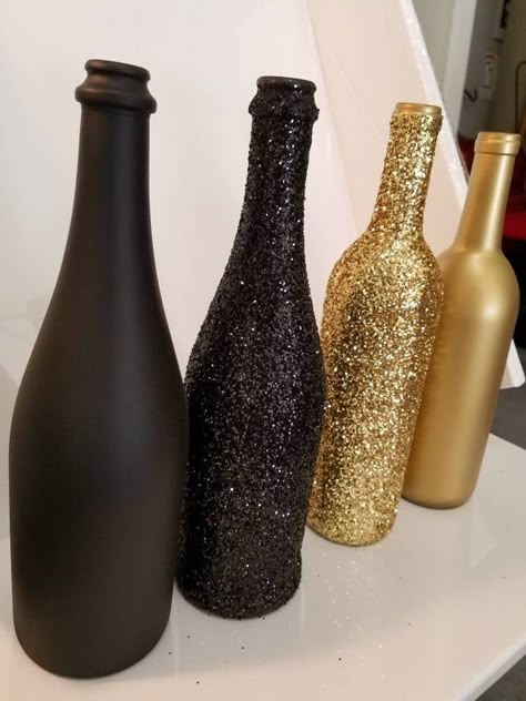 Glitter Wine Bottles, Gatsby Birthday Party, Prohibition Party, Gatsby Birthday, Cheer Banquet, Roaring 20s Party, Gatsby Themed Party, 20s Party, Roaring 20