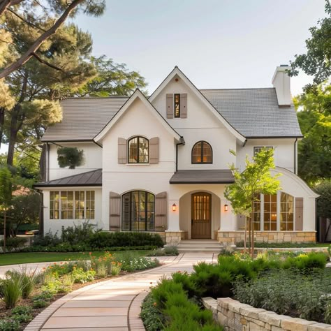 Modern Farmhouse Entrance Exterior, Pale Exterior House Colors, Pretty Farmhouse Exterior, House With Character Exterior, New Home Build Ideas Design, Brick Bottom Of House Exterior, White Brown House Exterior, Houses With Garages On The Side, Craftsman Style Cottage