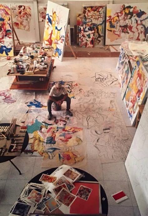 Willem de Kooning Artists In Their Studios, Art Spatial, Art Studio Space, Art Studio Room, Artists At Work, Artist Studios, Artists Studios, Studio Spaces, Picasso Paintings