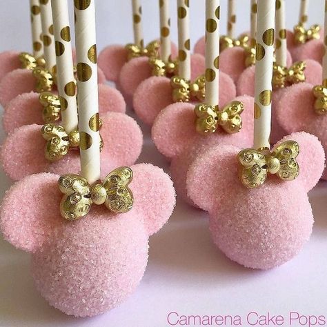 cake-pops-pink-frosting-gold-white-paper-straws-minnie-cake Cupcakes Pink And Gold, Cupcakes Minnie Mouse, Minnie Mouse Cake Pops, Cupcakes Pink, Minnie Mouse Theme Party, Minnie Mouse Birthday Party Decorations, Minnie Mouse First Birthday, Minnie Mouse Birthday Decorations, Minnie Mouse Birthday Cakes