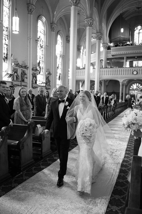 Bride and father walking down aisle church wedding Everlie & Co. #luxurywedding #everlieco #bride Father Daughter Walking Down The Aisle, Walking Aisle Wedding, Bride And Father Walking Down The Aisle, Wedding Photo Ideas Walking Down Aisle, Chapel Wedding Pictures, Ceremony Shots Wedding, Church Ceremony Photography, Aisle Photos Wedding, Ceremony Wedding Photography