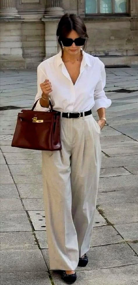 Italian Summer Outfits, Female Office, Business Professional Outfits, Professional Outfit, Business Attire Women, Business Wardrobe, European Summer Outfits, Nashville Outfits, Corporate Style