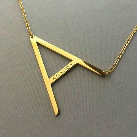 Letter Necklace Initials, Name Chain, Dope Jewelry Accessories, Neck Pieces Jewelry, Pretty Jewelry Necklaces, Real Jewelry, Jewelry Fashion Trends, Classy Jewelry, Jewelry Images