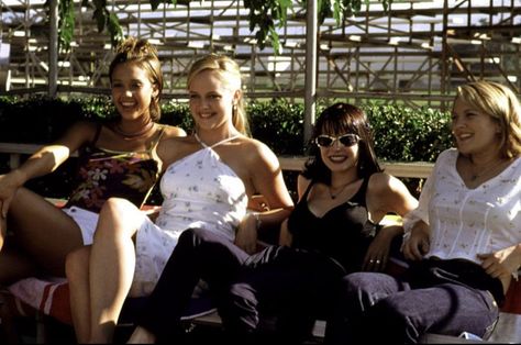 Never Been Kissed Movie, Jordan Ladd, 90s Movies Fashion, Drew Barrymore Style, Danny Zuko, Never Been Kissed, Julia Stiles, Lana Condor, Robin Tunney