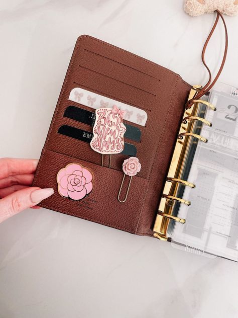 CAMELLIA MAGNETIC CHARM | Pink & Gold | Enamel Pin | Metal | Brooch | Luxury Boss Lady |  Planner Clip Pocket Decoration | Notebook Summers Over Interlude, Decoration Notebook, Boss Lady Planner, Life Planner Template, Boss Planner, Girl Boss Planner, Life Planner Notion, Planer Cover, Hidden Agenda