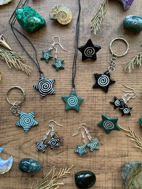 Spiral Star Clay Charm Necklaces, Earrings, Keyrings, Phone Charms and Pin Badges Grunge Y2k Goblincore Swirl Stars Whimsigoth Pagan - Etsy Spiral Star, Clay Diy Projects, Tanah Liat, Charm Necklaces, Funky Jewelry, Handmade Jewelry Diy, Diy Crafts Jewelry, Clay Charms, Bijoux Diy