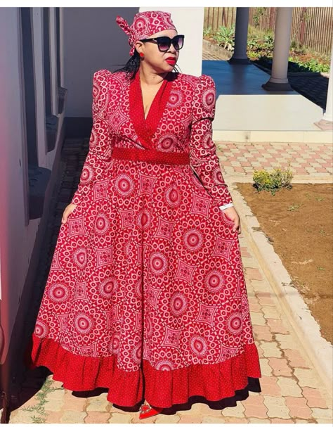 Beautiful Traditional Dresses African, Leteisi Dress Patterns 2023, Seshoeshoe Dress Patterns, Sishweshwe Designs Dresses, South African Traditional Dresses Design, Leteisi Dress Patterns, Seshoeshoe Designs, Shweshwe Dresses Patterns, Maxi Wedding Guest Dress