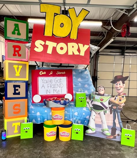 Toy Story Toy Story Halloween Party Ideas, Toy Story Halloween Decorations Diy, Toy Story Stage Decorations, You Story Trunk Or Treat, Diy Toy Story Trunk Or Treat, Toy Story Room Transformation, Toy Story Props Diy, Toy Story Homecoming Hallway, Movie Parade Float Ideas