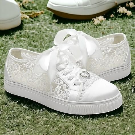 Bridal Flat Shoes, Earth Wedding, Comfy Wedding Shoes, Comfortable Wedding Shoes, Wedding Shoes Sneakers, South Wedding, Ribbon Laces, Wedding Shoes Comfortable, Wedding Sneakers