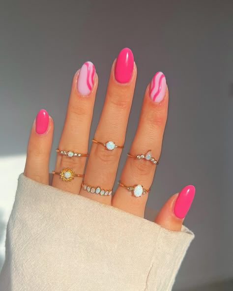 50+ Insanely Cute Spring Nail Designs To Try Out Round Nail Ideas Summer, Summer Nails With Lines, Cute Summer Nails Designs Simple, Easy Summer Nails To Do At Home, Cute Nails Acrylic Summer 2024, Summer Nail Simple, Summer Nails Simple Designs, Summer Nail Inspo Oval, Basic Summer Almond Nails