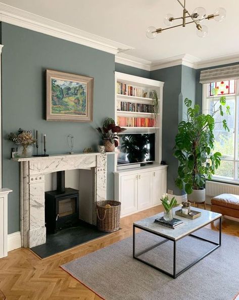 Victorian Living Room, Edwardian House, Kitchen Colour Schemes, Traditional Living, House Beautiful, Down To Earth, Living Room With Fireplace, Kitchen Colors, Front Room