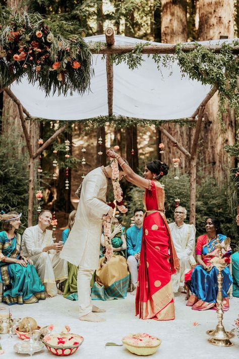 Forest Wedding Indian, Indian Marriage Vision Board, Indian Fall Wedding, Indian Barn Wedding, Indian English Wedding, Indian Wedding Traditions, Forest Indian Wedding, Small Indian Wedding, Minimal Indian Wedding