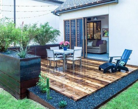 Deck Ideas - Backyard Designs | Apartment Therapy Small Patio Design, Backyard Patio Deck, Terrasse Design, Patio Deck Designs, Backyard Designs, Cozy Backyard, Ideas Backyard, Backyard Deck, Small Backyard Patio