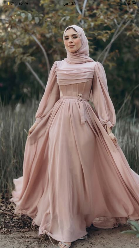 Hijab Dress Party Simple, Hijab Stile, Pink Hijab, Hijab Dress Party, Estilo Hijab, Bride Dress Simple, Stile Hijab, Soiree Dresses, Soiree Dress