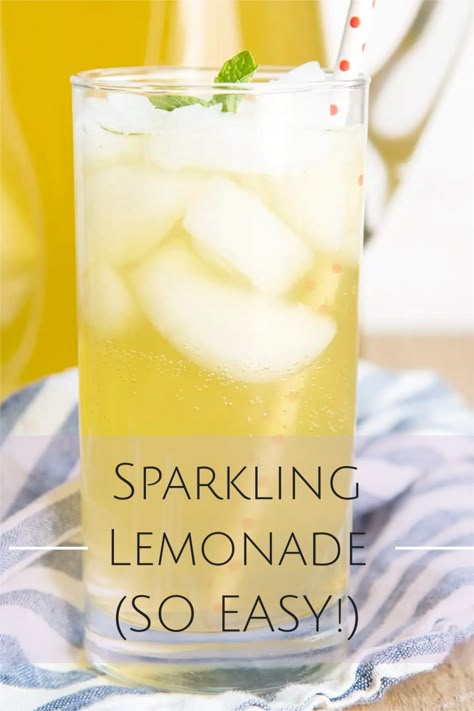 This sparkling lemonade is the perfect bubbly drink for any occasion. It’s so simple to make with only 2 ingredients, making it perfect for an easy celebration drink. Lemonade And Sprite Punch, Lemonade With Sprite, How To Make Sparkling Lemonade, Fizzy Lemonade Recipe, Mocktails Lemonade, Mocktail Lemonade, Sparkling Peach Lemonade, Non Alcoholic Lemonade Drinks, Lemon Punch