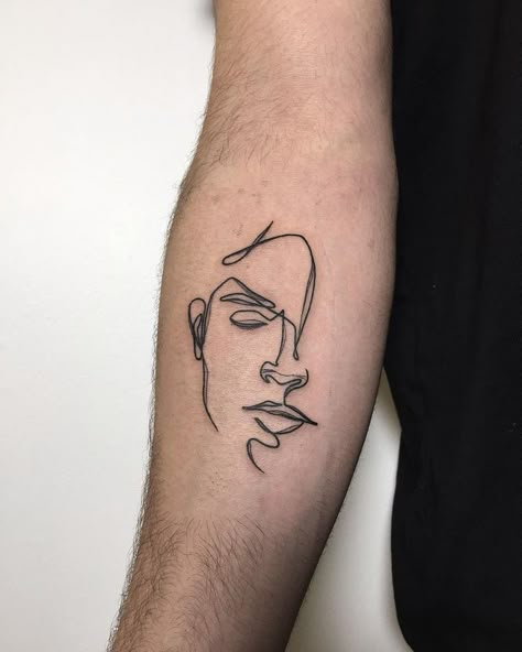 30 single line tattoo ideas. Learn how to choose the right tattoo, along with tattoo tips. This blog is perfect for all tattoo enthusiasts. Tattoo Line Art, Line Drawing Tattoos, Tattoos Dragon, Tatuagem Masculina Pequena, One Line Tattoo, Tato Minimal, Single Line Tattoo, Tattoo Line, Tattoo Trend