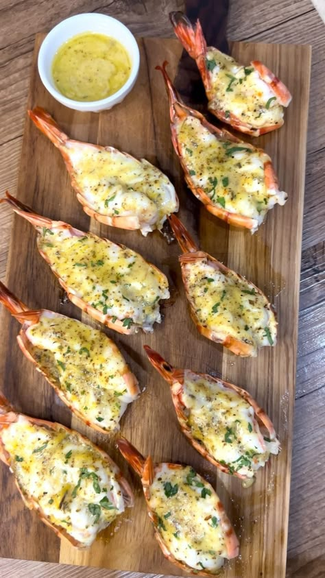 𝘀𝗶𝗺𝗽𝗹𝗲𝗵𝗼𝗺𝗲𝗰𝗼𝗼𝗸𝘀 | Baked butterfly shrimps Ingredients * 12 jumbo shrimps * Chopped coriander to garnish For the sauce * 3 tbsp olive oil * 3 tbsp lemon… | Instagram Butterflied Shrimp, Garlic Butter Lobster, Butter Lobster, Butterfly Shrimp, Vegetable Powder, Seafood Dish Recipes, Lobster Recipes Tail, Shrimp Recipes For Dinner, Jumbo Shrimp