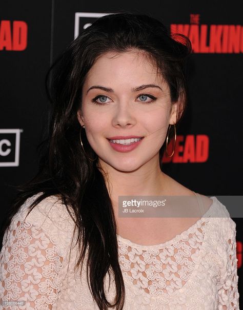 Grace Phillips, Black Hair Pale Skin, Grace Phipps, Los Angeles Pictures, Natural Girls, Emo Stuff, Chloe Grace Moretz, Chloe Grace