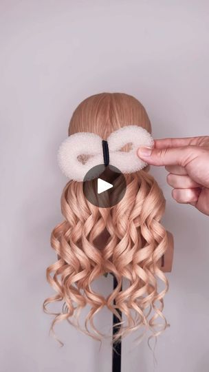 60s Updo Hair, Sock Bun Curls, Curly Girl Problems, Easy Curled Hairstyles, 2 Ponytails, Scarf Hacks, Messy Bun Updo, Donut Bun Hairstyles, Donut Hair