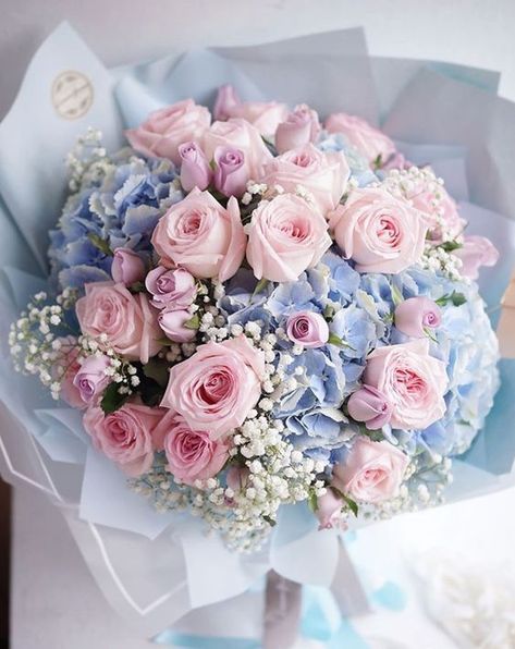 Pink Blue Flower Bouquet, Quince Table Centerpieces Blue, Pink And Blue Wedding Bouquets, Romantic Pastel Wedding Theme, Pink And Blue Flower Arrangements, Pink And Blue Flower Bouquet, Blue And Pink Wedding Flowers, Light Blue And Pink Wedding, Blue And Pink Wedding Theme