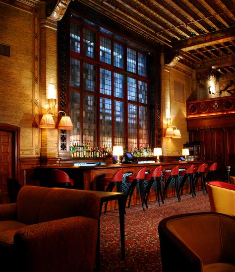 The Campbell Apartment - Photo: Courtesy of the Campbell Apartment, Grand Central Terminal, NYC - Most Stylish Bars in New York City Photos | Architectural Digest New York City Bars, Apartment Bar, New York Bar, Voyage New York, New York City Photos, Nyc Bars, City Icon, Classic Bar, Grand Central Terminal