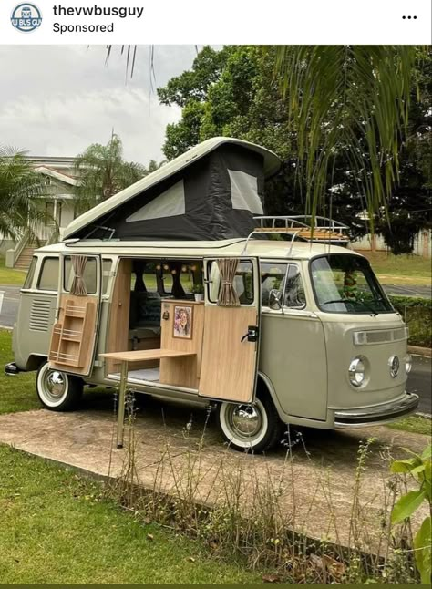 Volkswagen Van Life, Vw Minibus, Hippie Camper, Retro Van, Combi Van, Volkswagen Camper Van, Vw Camper Van, Cute Vans, Bus Living