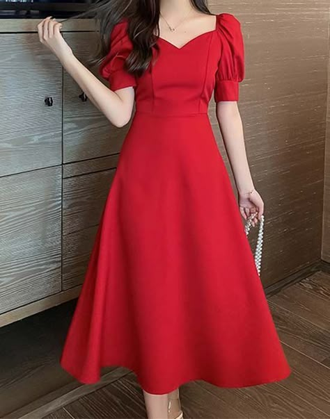 Simple Frock Design, Long Gown Design, Casual Frocks, Simple Frocks, Frock Fashion, Simple Gowns, Frock For Women, Style Guru, Elegant Dresses Classy