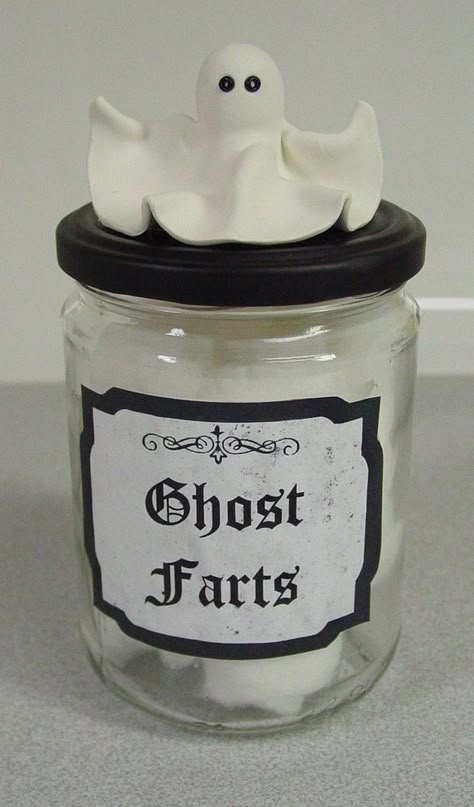 Rogue Harry Potter, Polymer Clay Ghost, Clay Ghost, Halloween Potion, Halloween Jars, Halloween Potion Bottles, Halloween Apothecary, Homemade Halloween Decorations, Halloween Clay