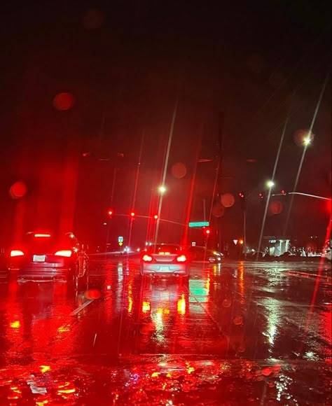 Red Light Aesthetic Wallpaper, Red Urban Aesthetic, Blurry Street Lights, Red Street Aesthetic, Cars Red Aesthetic, Blurry Lights Aesthetic, Red Lighting Aesthetic, Car Red Aesthetic, Red Blurry Aesthetic