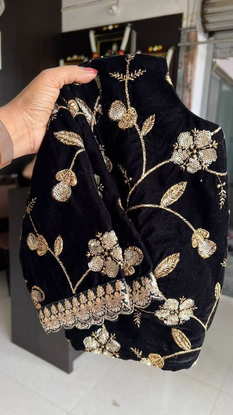 Black Velvet Embroidery, Gajji Silk Saree, Velvet Blouse Design, Blouse Handwork, Black Blouse Designs, Girls Saree, Worked Blouse, Handwork Blouse, Ready Made Blouse