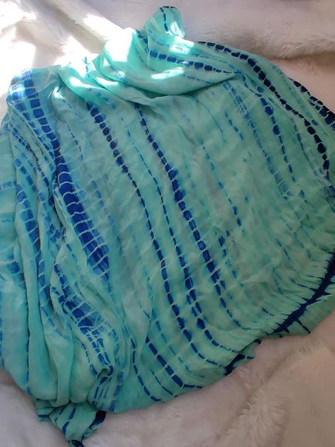 Tie And Dye Dupatta Patterns, Dupatta Dye Designs, Tie And Die Dupatta Design, Tie And Dye Dupatta Designs, Tie N Dye Dupatta, Latest Dupatta Designs, Dupatta Border Designs Ideas, Tiy Diy, Tie And Dye Dupatta