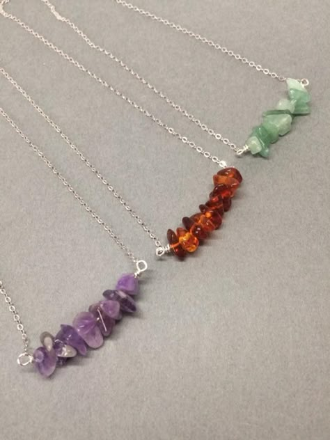 Amethyst Jewelry Necklace Simple, Handmade Gemstone Necklaces, Amethyst Chips Necklace, Chip Stone Necklace, Gemstone Chip Jewelry Ideas, Stone Chip Necklace, Gemstone Chips Jewelry Diy, Crystal Bead Necklace Diy, Chip Bead Jewelry Diy