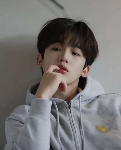 Kim Yo-han, Yohan Kim, Kim Min-kyu, Kang Ho Song, Kim Yohan, Instagram Profile Picture Ideas, A Love So Beautiful, Eun Woo Astro, Korean Drama Best